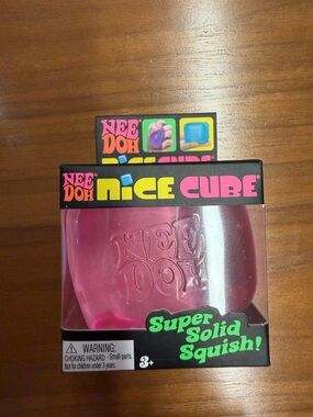 NeeDoh Nice Cube Pink Super Solid Squish